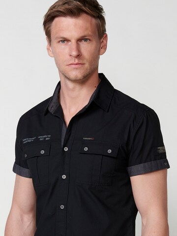Regular fit Camicia di KOROSHI in nero