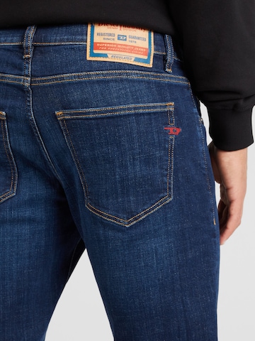 regular Jeans 'STRUKT' di DIESEL in blu