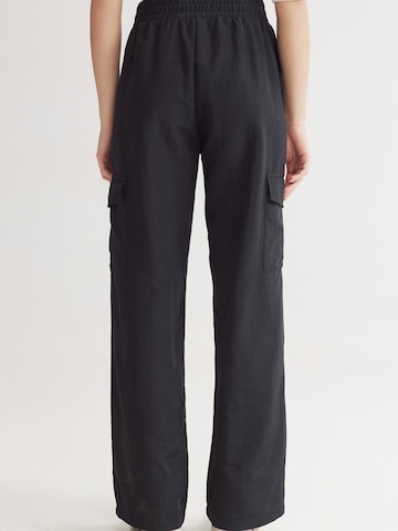 4TAILORS Voľný strih Kapsáče 'Dillon' - Čierna