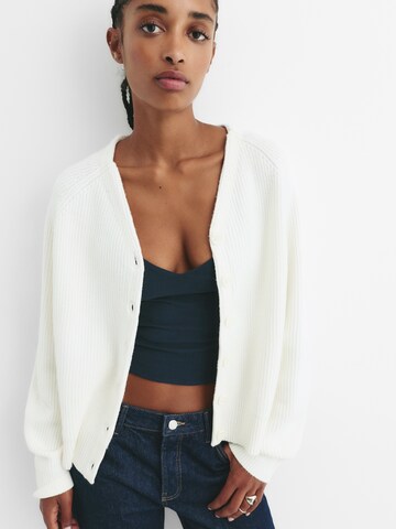 Cardigan Pull&Bear en beige : devant