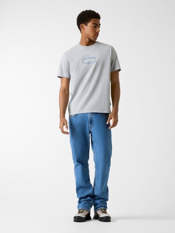 GUESS T-Shirt in Grau