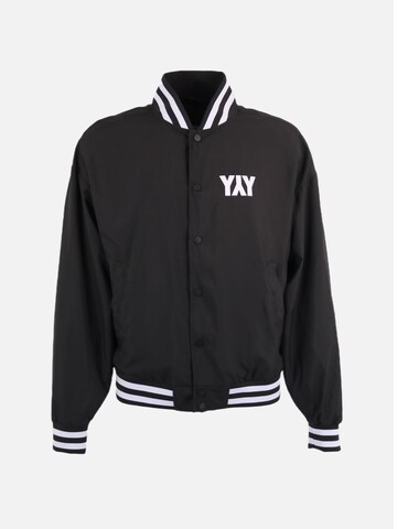 HEFTYKA Between-Season Jacket in Black: front