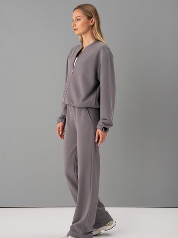 cut my fashion Sweat suit 'Mėja' in Grey