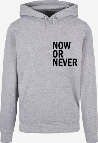 Sweat-shirt 'Now Or Never' Merchcode en gris : devant