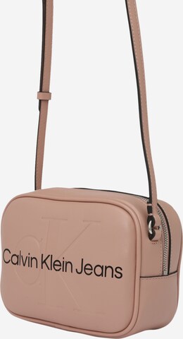 Calvin Klein Jeans Crossbody Bag in Pink: front