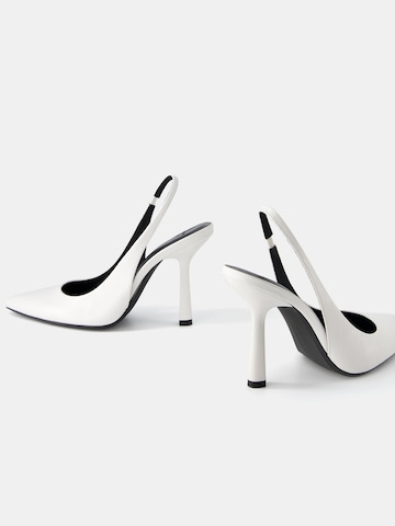 Bershka Slingback pumps in White