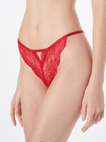 String 'Isabelle' di Hunkemöller in rosso: frontale