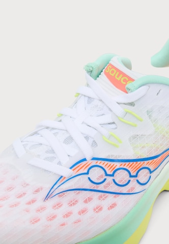 saucony Bežecká obuv 'KINVARA 16' - Biela