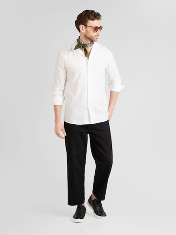 Coupe regular Chemise 'CAIDEN' Only & Sons en blanc
