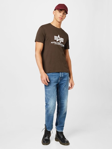 ALPHA INDUSTRIES T-Shirt in Grün