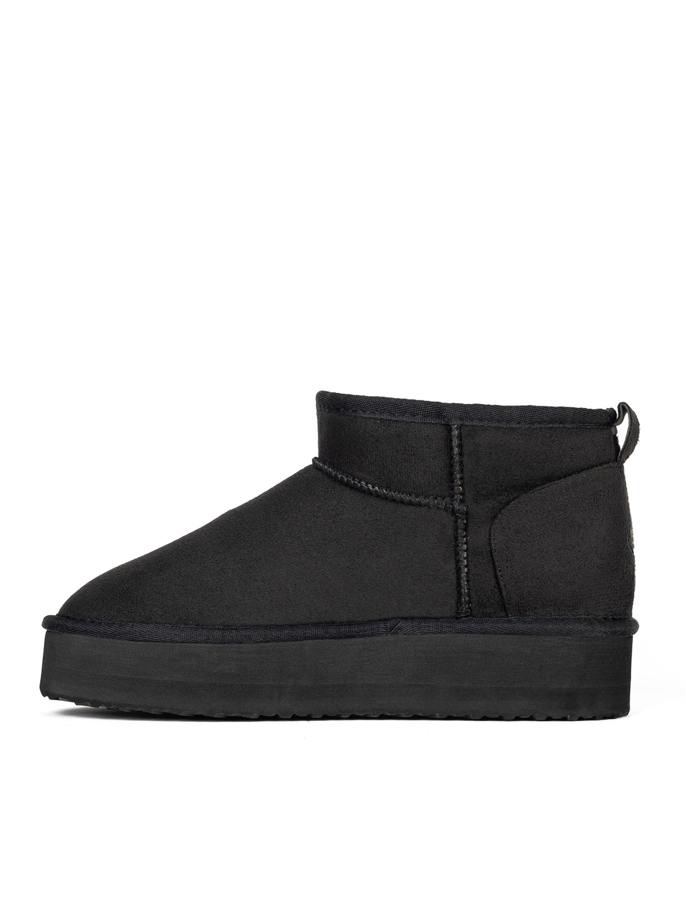 Stivale 'MILEY' di Island Boot in nero: frontale