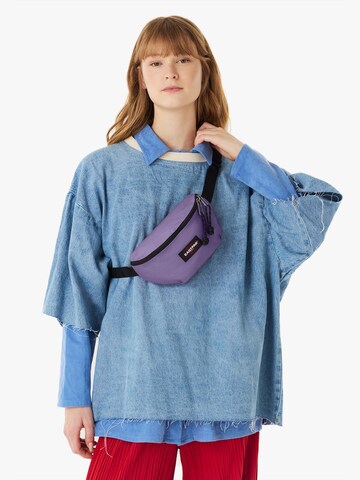 Marsupio 'Springer' di EASTPAK in lilla
