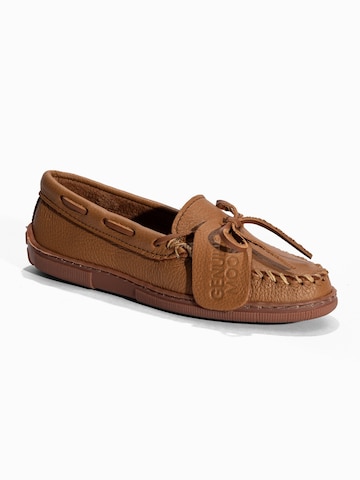 Mocasini 'Kilty' de la Minnetonka pe maro