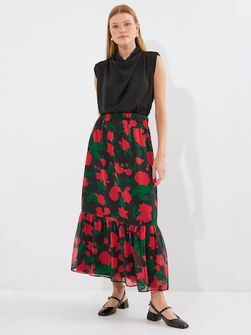 Bigdart Skirt in Black: front