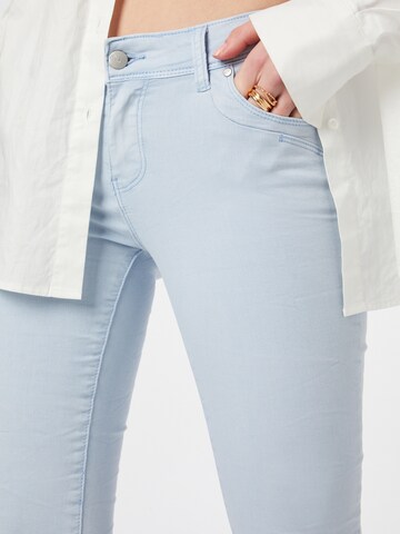 Hailys Slimfit Jeans 'Jenna' i blå