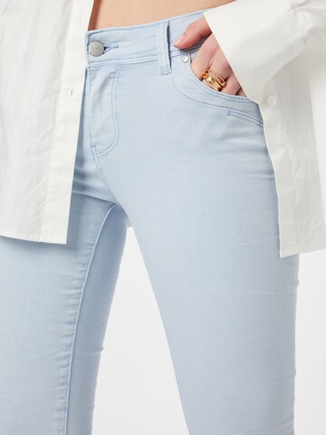 Hailys Slimfit Jeans 'Jenna' in Blauw