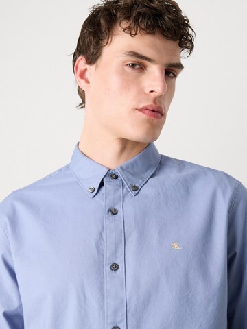Coupe regular Chemise Calvin Klein Jeans en bleu