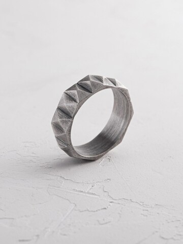 REYTEL Ring 'SPECULAR' in Zilver: voorkant