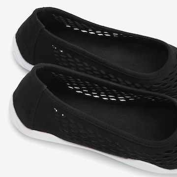 LASCANA Ballet Flats in Black