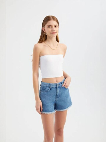 Hiccup Top 'Crop Top' – bílá