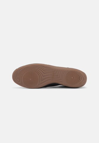 VAGABOND SHOEMAKERS Sneakers 'HOLLIE' in Black