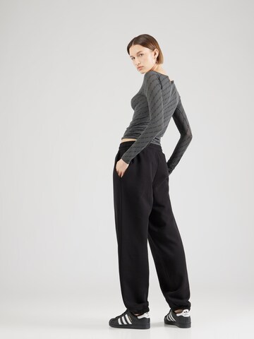 WEEKDAY Tapered Broek in Zwart