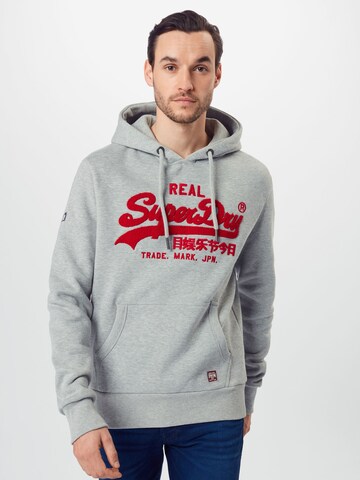 Superdry Tapered Sweatshirt in Grau: predná strana