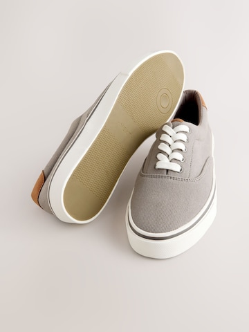 Baskets basses Next en gris