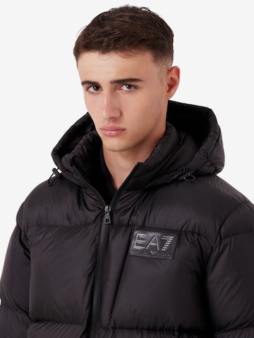 EA7 Emporio Armani Winterjacke in Schwarz