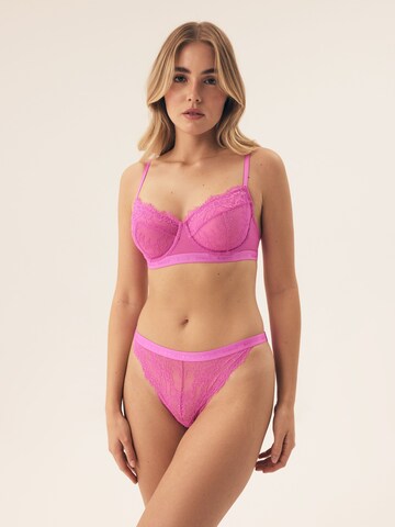 Classico Reggiseno 'Soft-BH Ocrissa, Stickerei, florale Spitze' di ESOTIQ in rosa: frontale