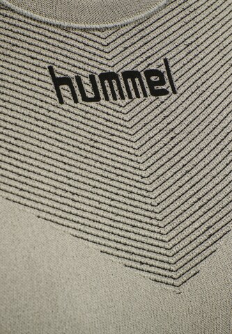 Hummel Sportshirt `FIRST` in Grau