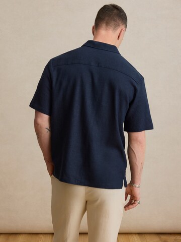 DAN FOX APPAREL Regular fit Риза 'Leonard' в синьо