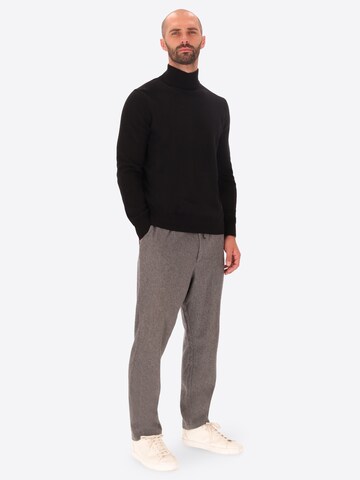 Distretto12 Trui 'Pietro' in Zwart