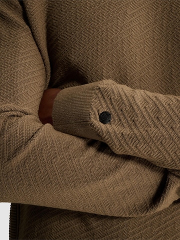 CAST IRON - Jersey 'Pullover with allover texture and ribbed trims' en marrón