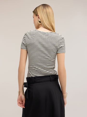 MOTIVI - Camiseta en negro