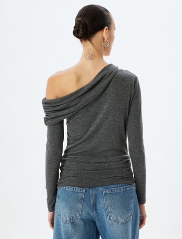 Koton T-shirt in Grau