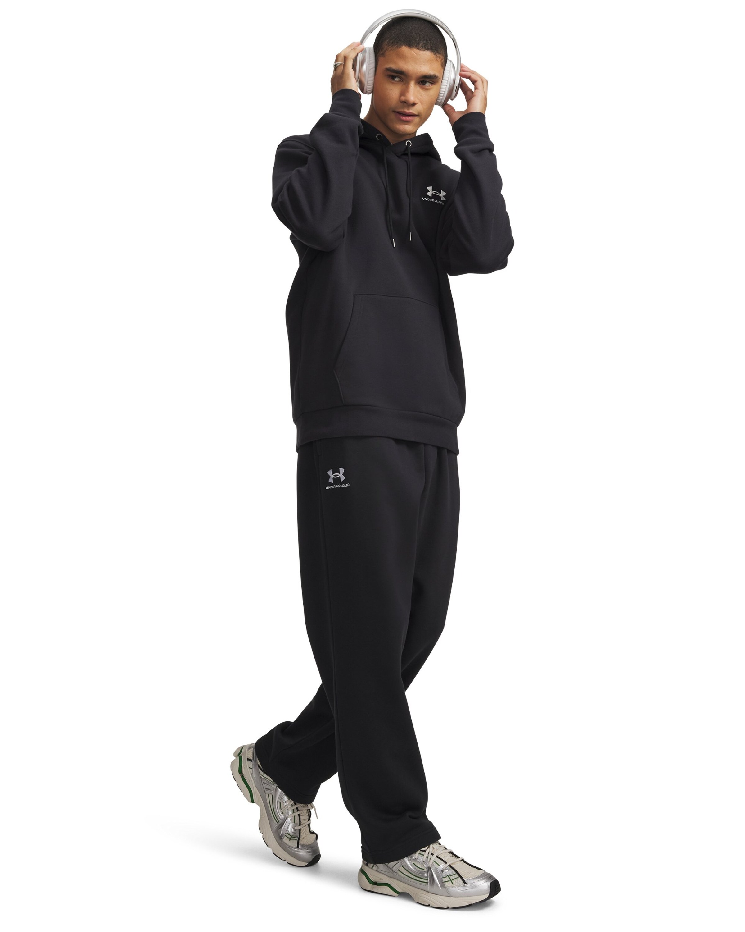UNDER ARMOUR Loose fit Pants in Black