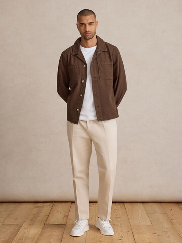 DAN FOX APPAREL Regular fit Πουκάμισο 'Erik' σε καφέ