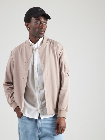 Lyle & Scott Tussenjas in Beige: voorkant