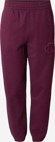 Calvin Klein Jeans Tapered Byxa i lila: framsida
