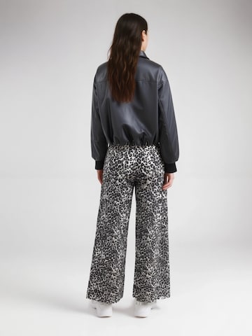 STUDIO SELECT Wide leg Τζιν 'Lisann' σε μπεζ