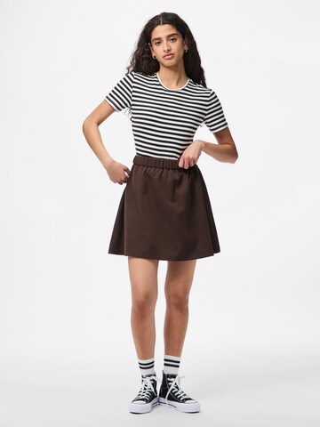 Jupe 'PCKamil' PIECES en marron
