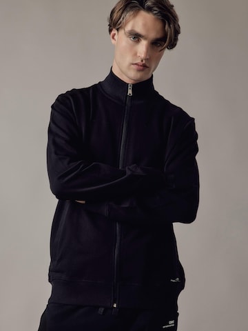 Veste de survêtement 'Felpa' OWN Off With Nature en noir