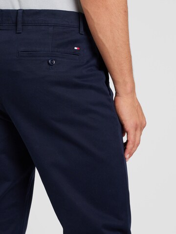 Loosefit Pantaloni chino 'Harlem' di TOMMY HILFIGER in blu