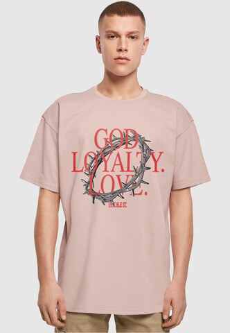 T-Shirt 'God Loyalty Love' MT Upscale en rose : devant