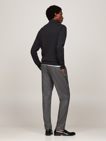 TOMMY HILFIGER Pullover in Grau