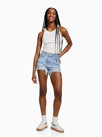 Bershka Regular Shorts in Blau