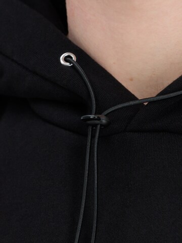 ALPHA INDUSTRIES Sweatshirt in Black