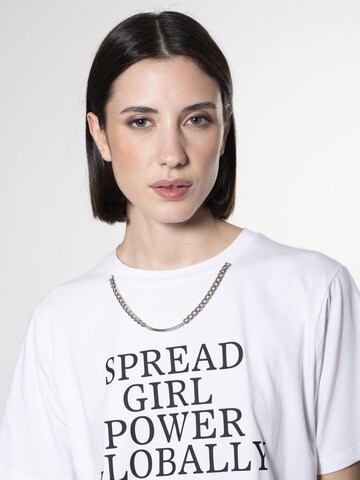 Influencer T-Shirt in Weiß