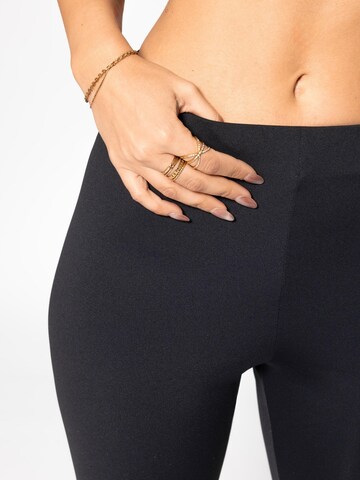 SASSYCLASSY Skinny Pants in Black